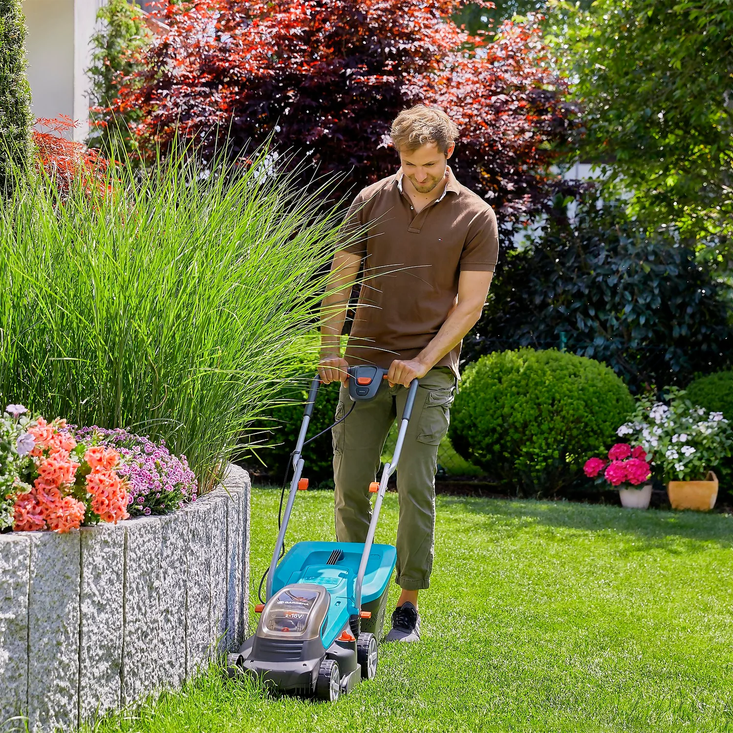 GARDENA 36V PowerMax Cordless Lawn Mower - 32cm 5 GARDENA 36V PowerMax Cordless Lawn Mower - 32cm - Image 5