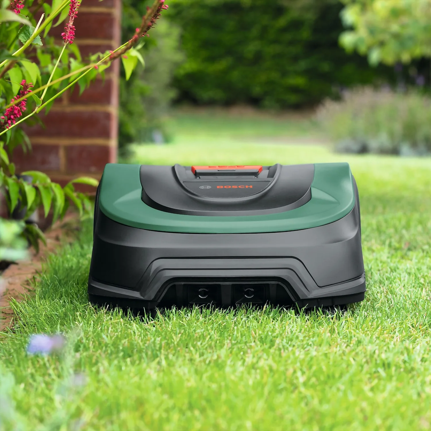 Bosch 18V Indego XS 300 Robotic Lawn Mower - 19cm 5 Bosch 18V Indego XS 300 Robotic Lawn Mower - 19cm - Image 5