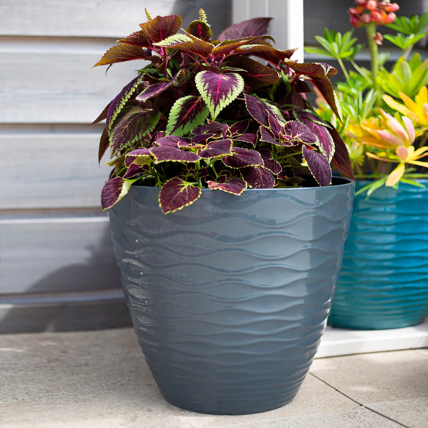 Wave Pot Charcoal - 33cm 3 Wave Pot Charcoal - 33cm - Image 3