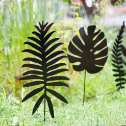 Jungle Black Ground Stakes - 45cm (Assorted Designs) -Gardening Tool Store 13981010 1535005324495575